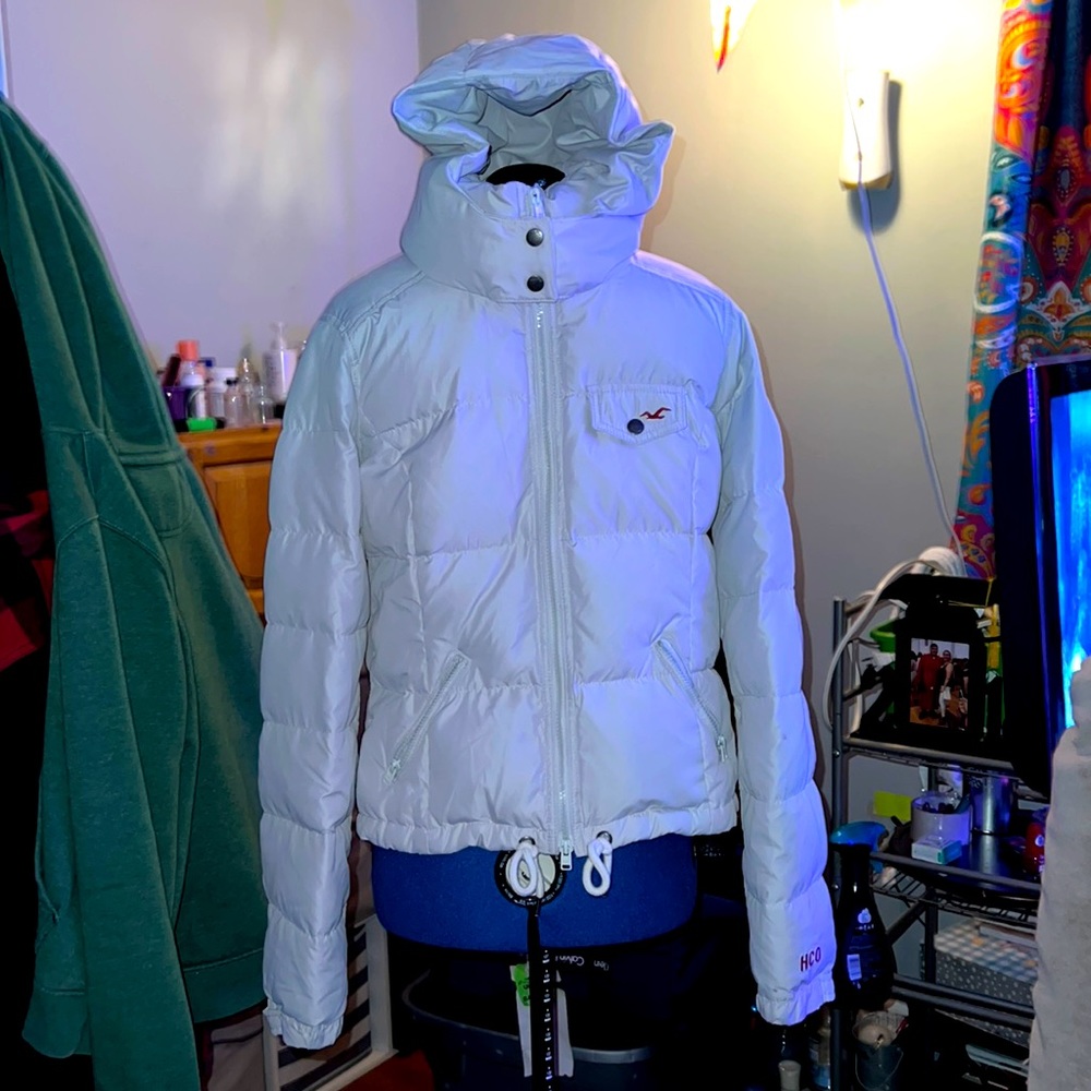 Hollister Light Grey Puffer Coat Great Condition Sz.Large